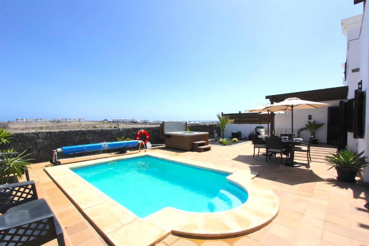 Emma Villa Playa Blanca (Lanzarote)